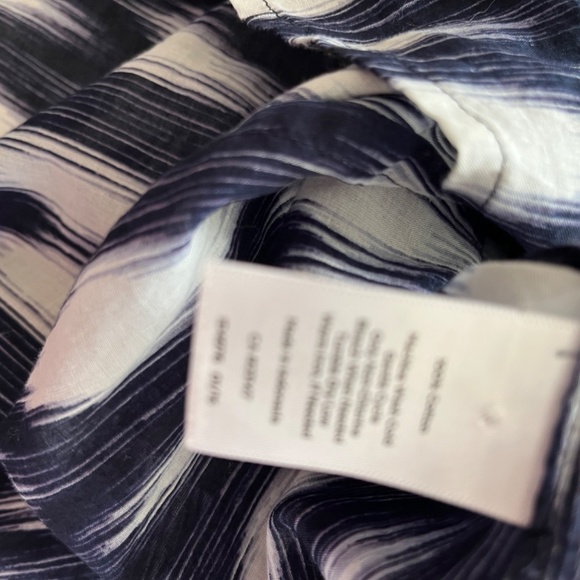 Talbots Long Sleeve Ikat Printed Blouse, Size Large - Picture 4 of 4